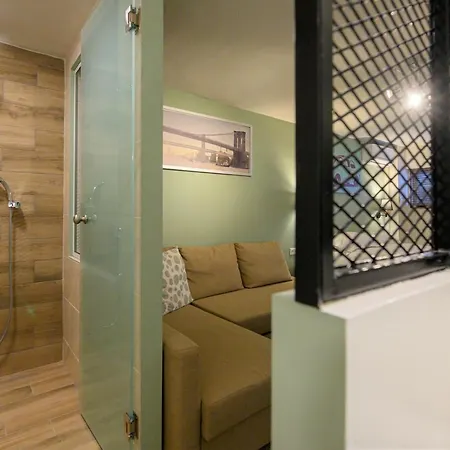 Pol's Studio, Mediterranean