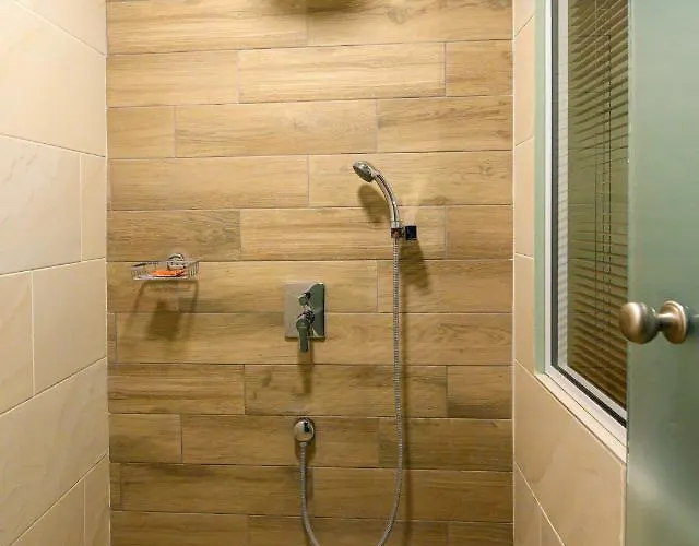 Pol's Studio, Mediterranean *