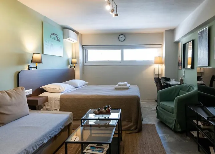 Pol's Studio, Mediterranean